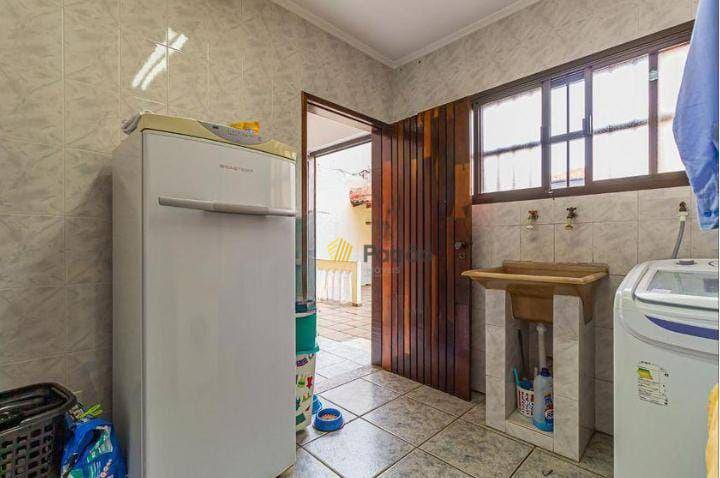 Casa à venda com 4 quartos, 224m² - Foto 14