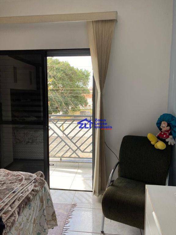 Sobrado à venda com 4 quartos, 220m² - Foto 24