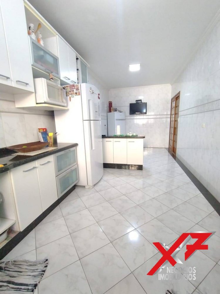 Sobrado à venda com 3 quartos, 490m² - Foto 28