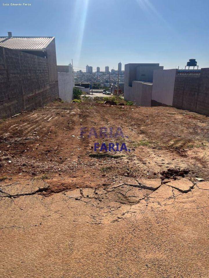 Terreno à venda, 300M2 - Foto 1