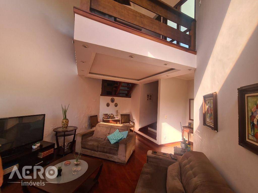 Casa de Condomínio à venda com 4 quartos, 300m² - Foto 18