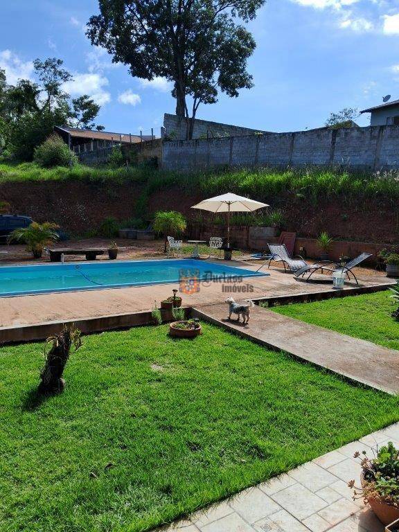 Chácara à venda com 3 quartos, 350m² - Foto 1