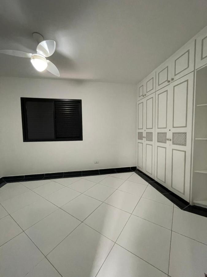 Apartamento para alugar com 3 quartos, 113m² - Foto 14