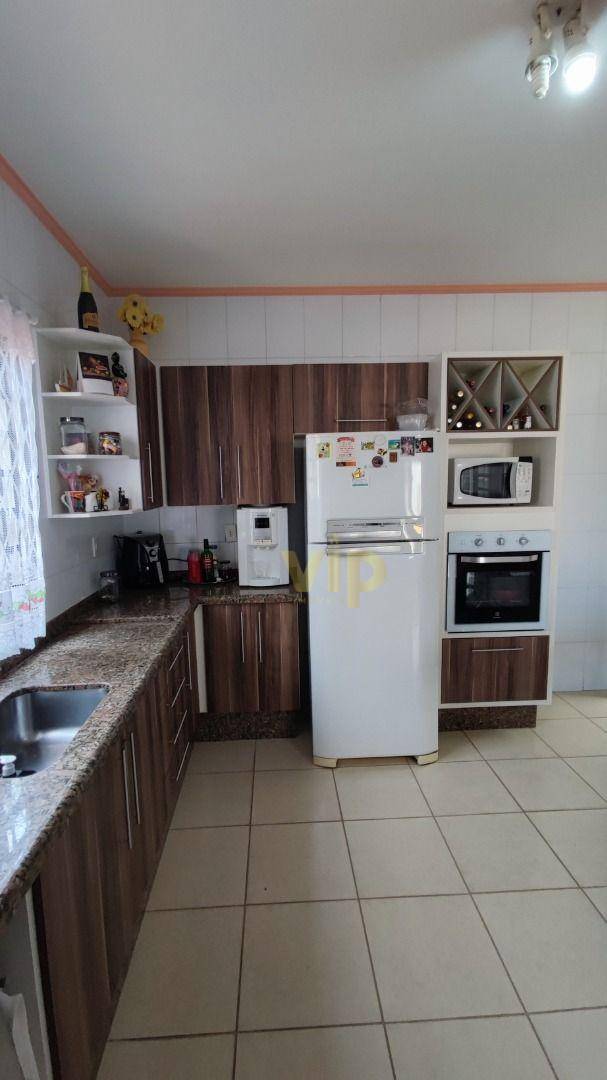 Casa à venda com 3 quartos, 158m² - Foto 9