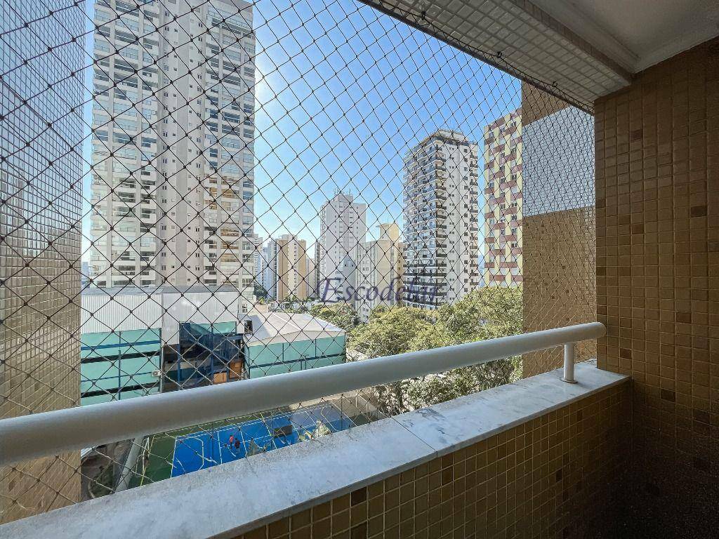 Apartamento à venda com 3 quartos, 130m² - Foto 14