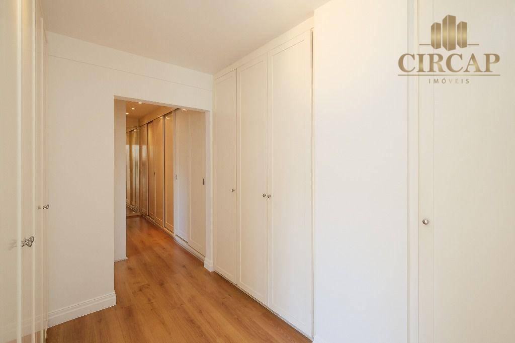 Apartamento à venda com 3 quartos, 198m² - Foto 31