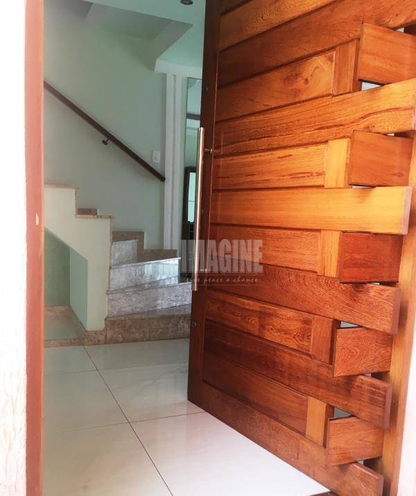 Sobrado à venda com 2 quartos, 150m² - Foto 4