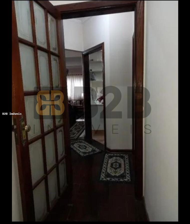 Casa à venda com 3 quartos, 196m² - Foto 10