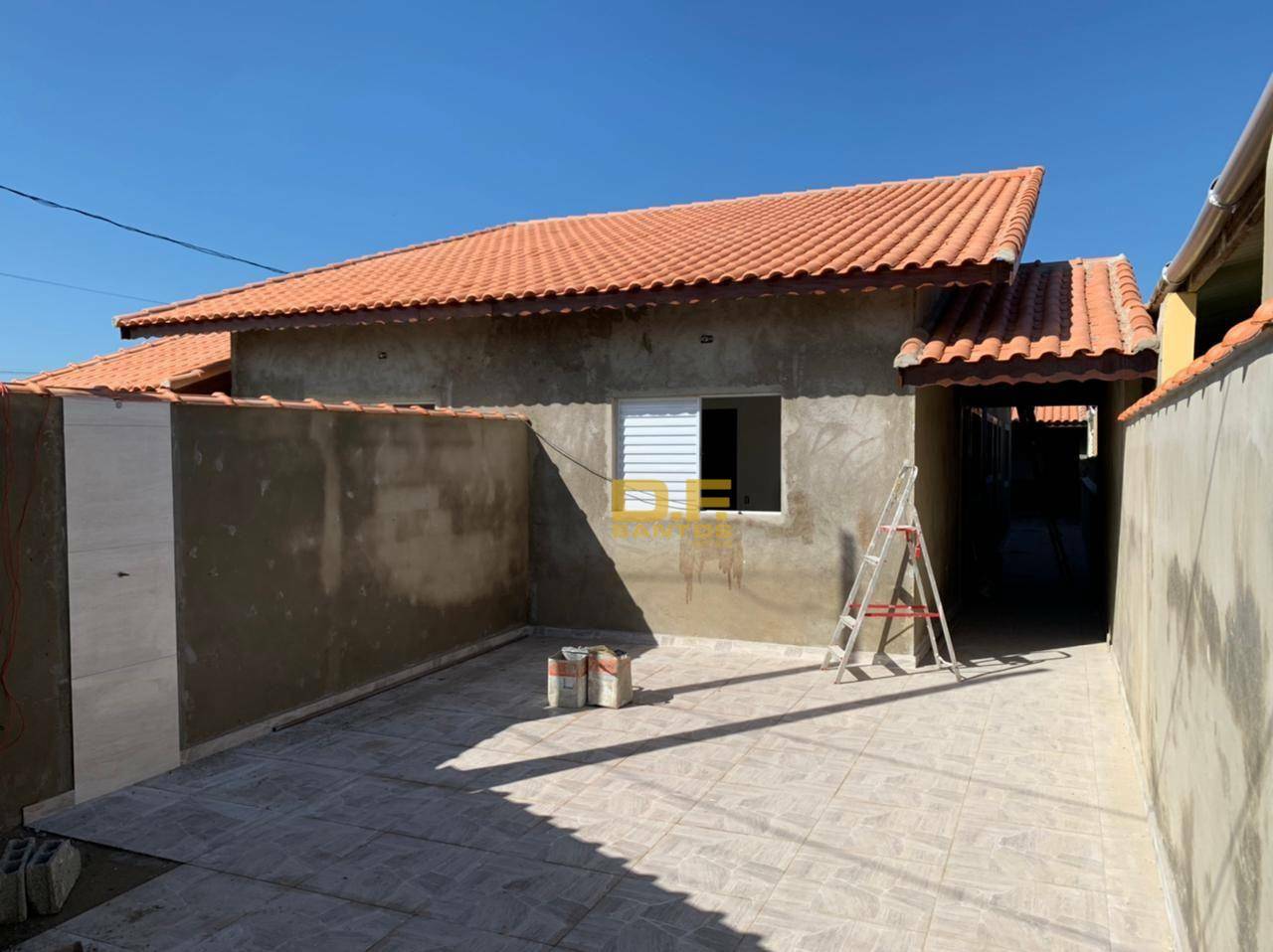 Casa à venda com 2 quartos, 1m² - Foto 1