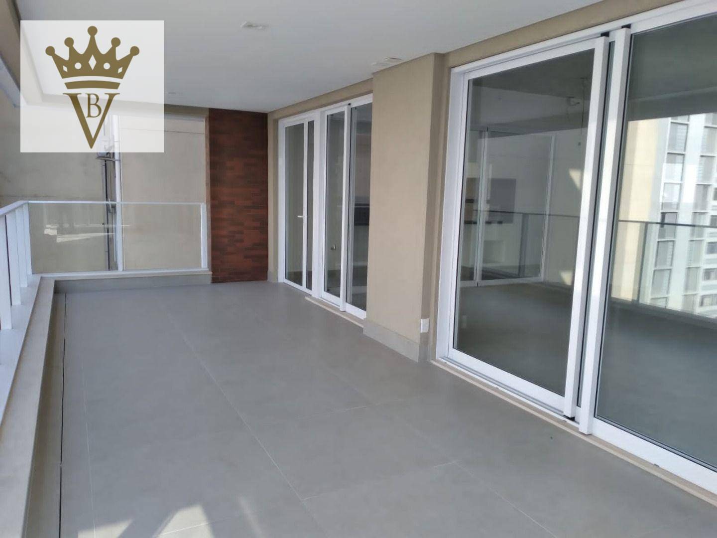 Apartamento à venda com 4 quartos, 330m² - Foto 2