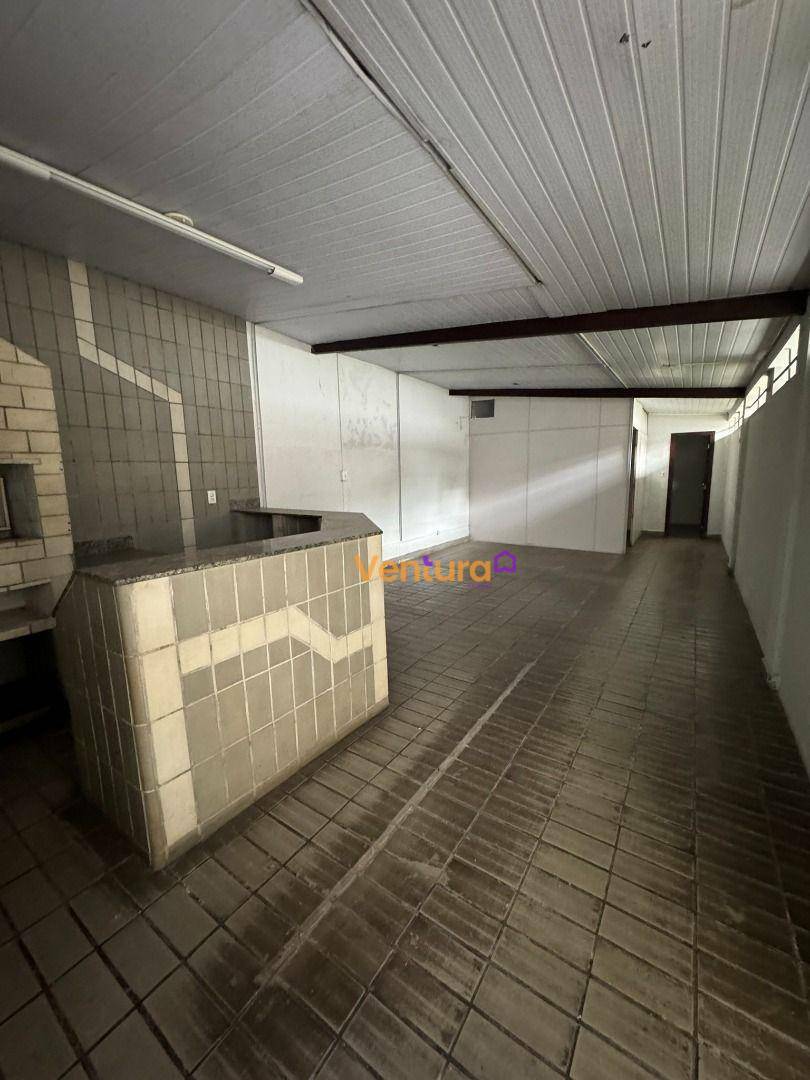 Casa à venda e aluguel com 4 quartos, 210m² - Foto 19
