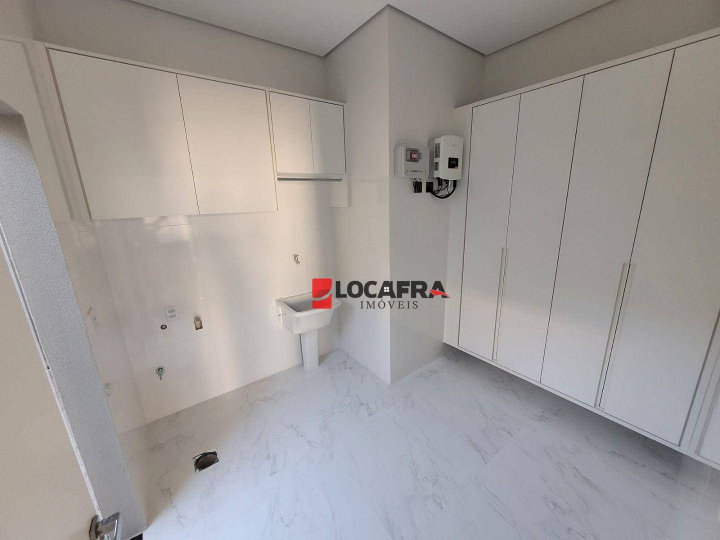 Casa à venda com 3 quartos, 236m² - Foto 10