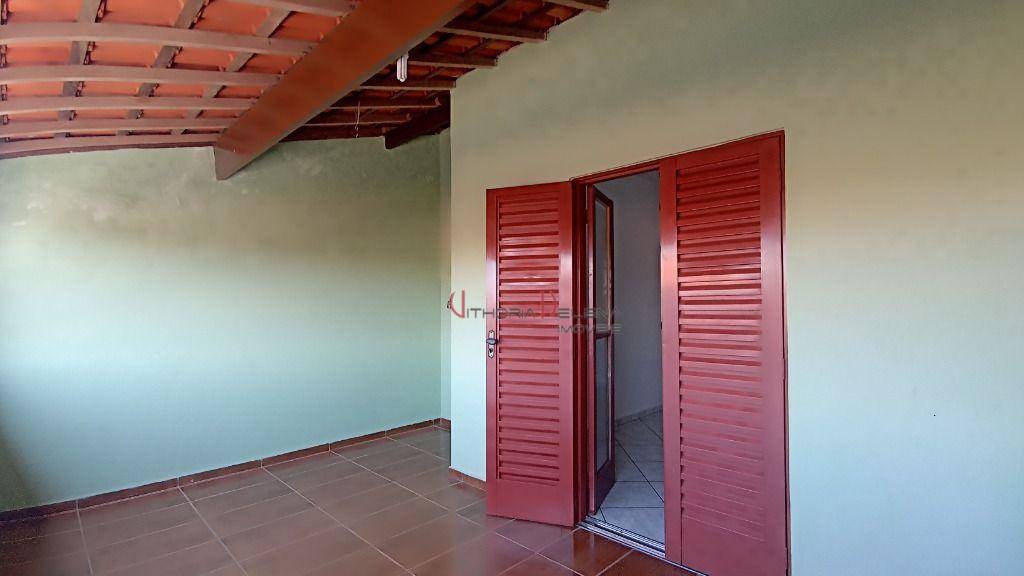 Casa para alugar com 2 quartos, 100m² - Foto 13