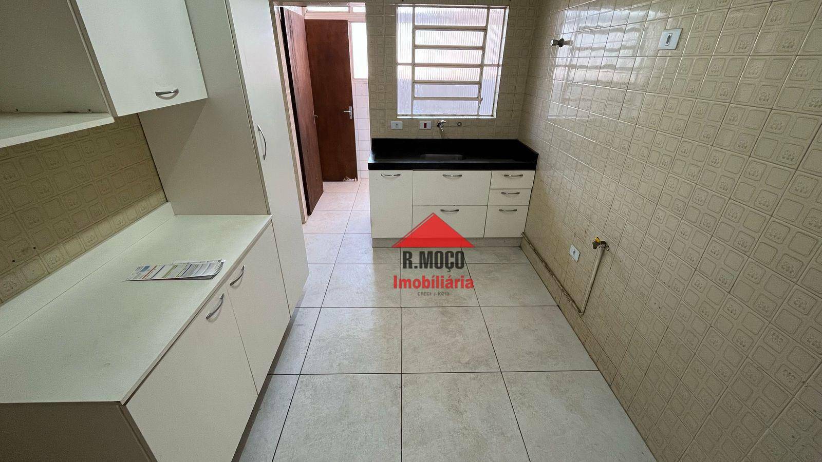 Apartamento para alugar com 3 quartos, 81m² - Foto 3