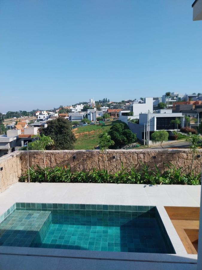 Casa de Condomínio à venda com 4 quartos, 315m² - Foto 2