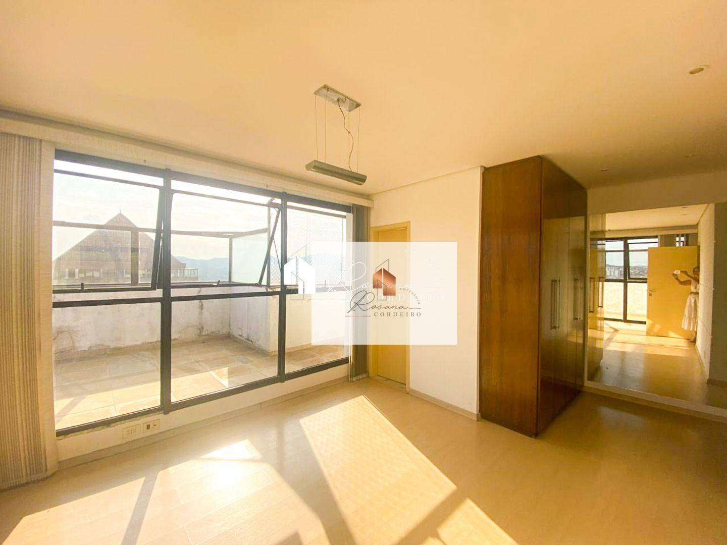 Cobertura à venda com 4 quartos, 293m² - Foto 1