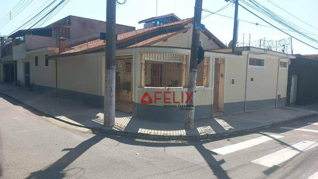 Casa à venda com 3 quartos, 180m² - Foto 1