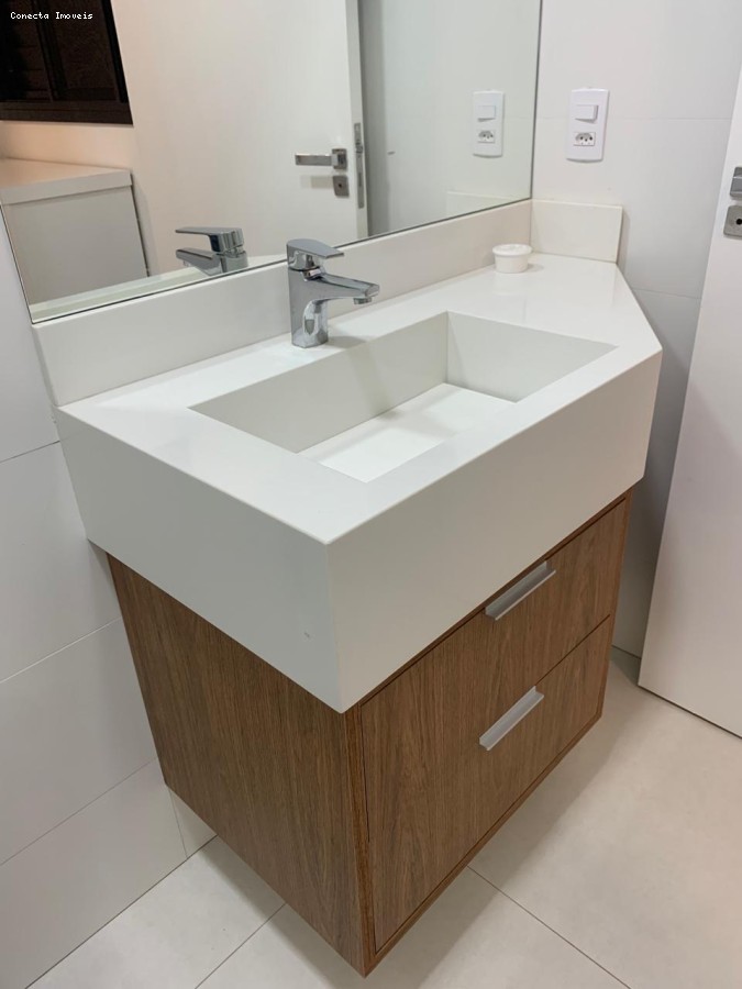 Casa de Condomínio à venda com 3 quartos, 195m² - Foto 3
