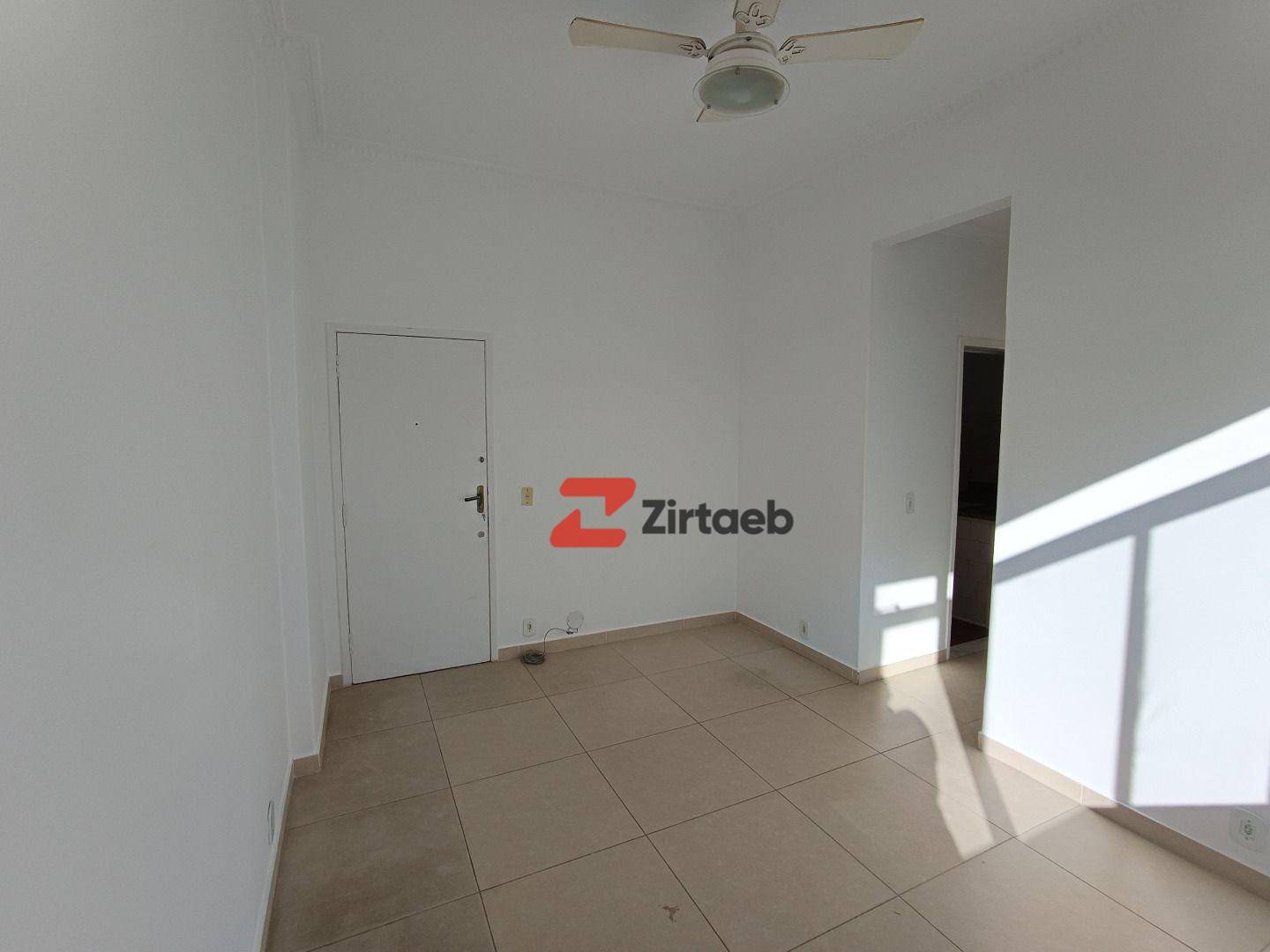 Apartamento para alugar com 1 quarto, 41m² - Foto 2