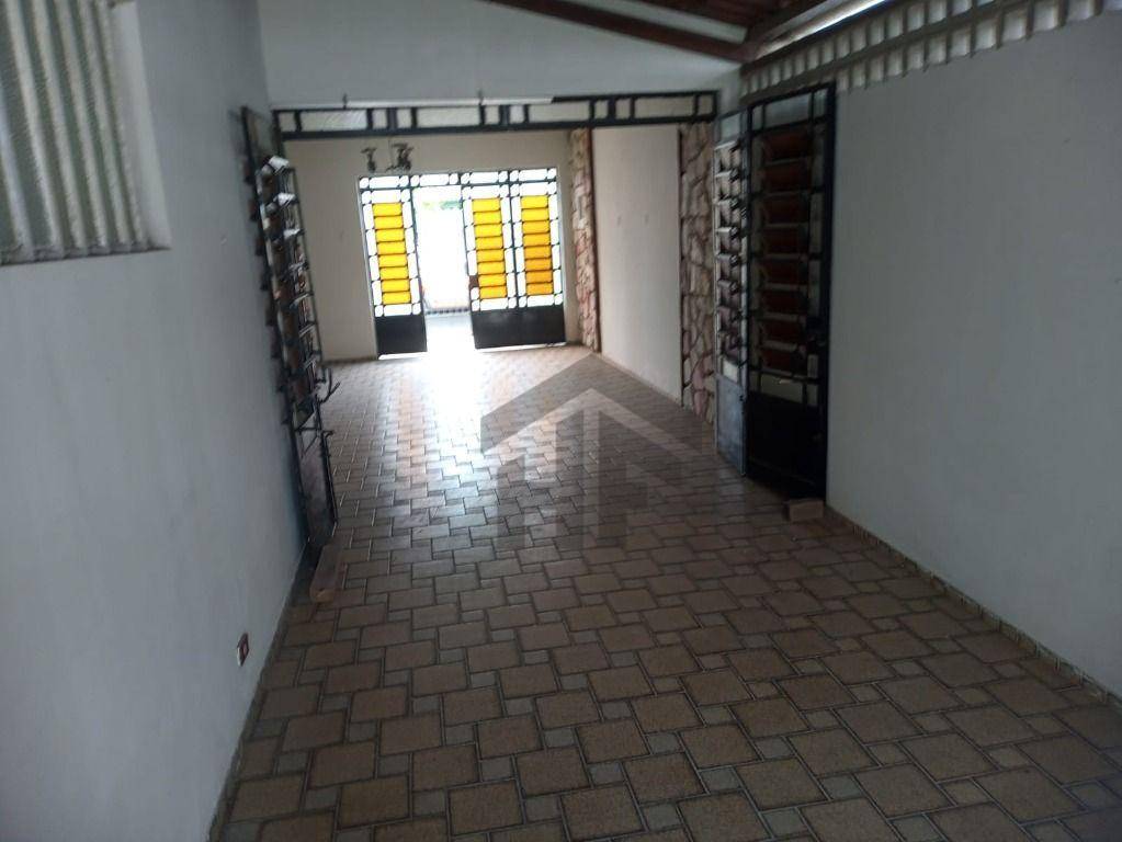 Casa, 4 quartos, 180 m² - Foto 1