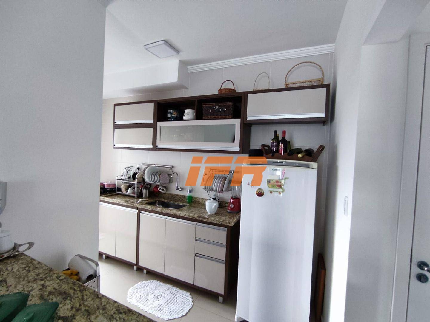 Apartamento à venda com 2 quartos, 67m² - Foto 11