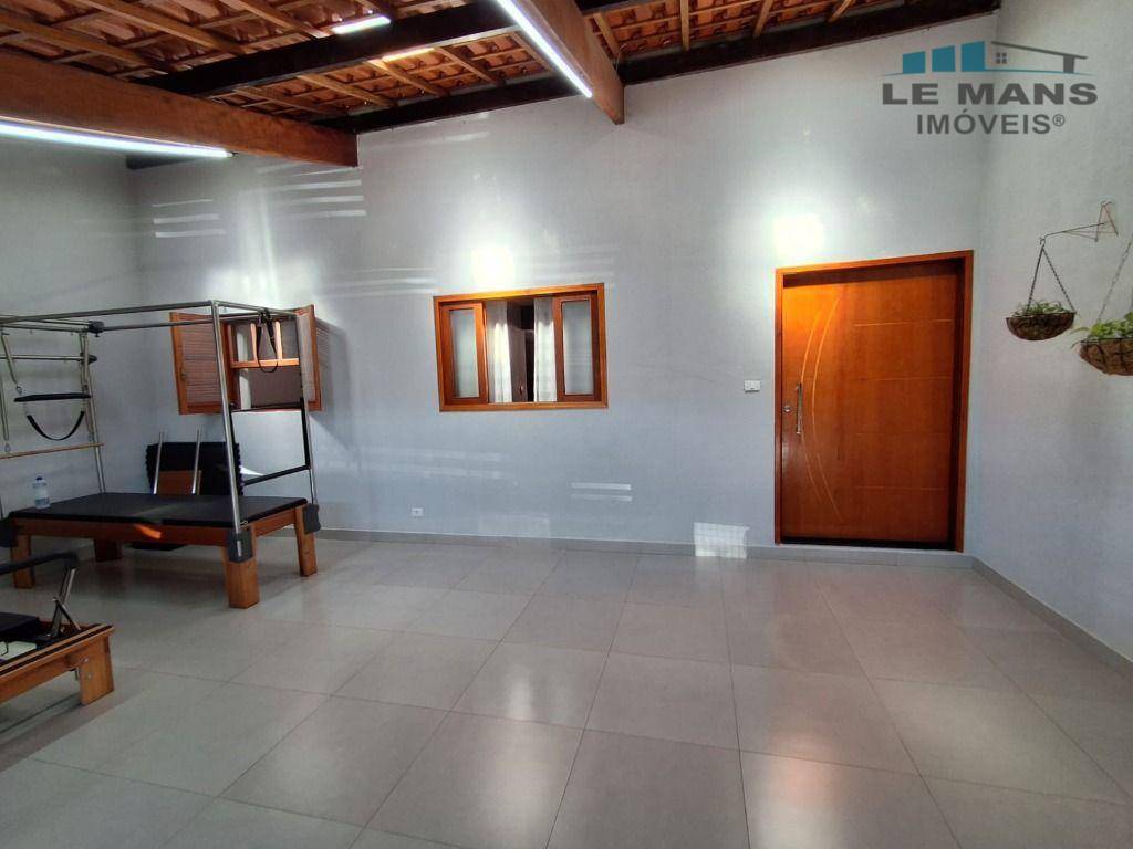 Casa à venda com 2 quartos, 90m² - Foto 5