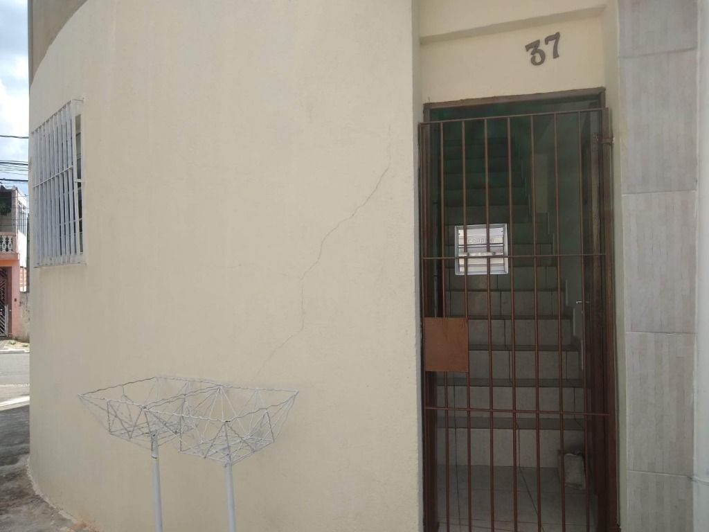 Sobrado à venda com 4 quartos, 140m² - Foto 2