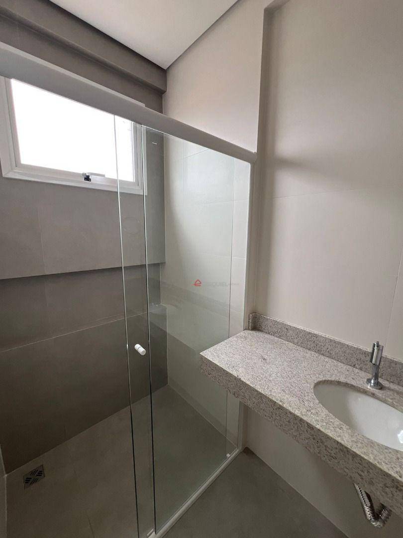 Apartamento à venda com 2 quartos, 80m² - Foto 2