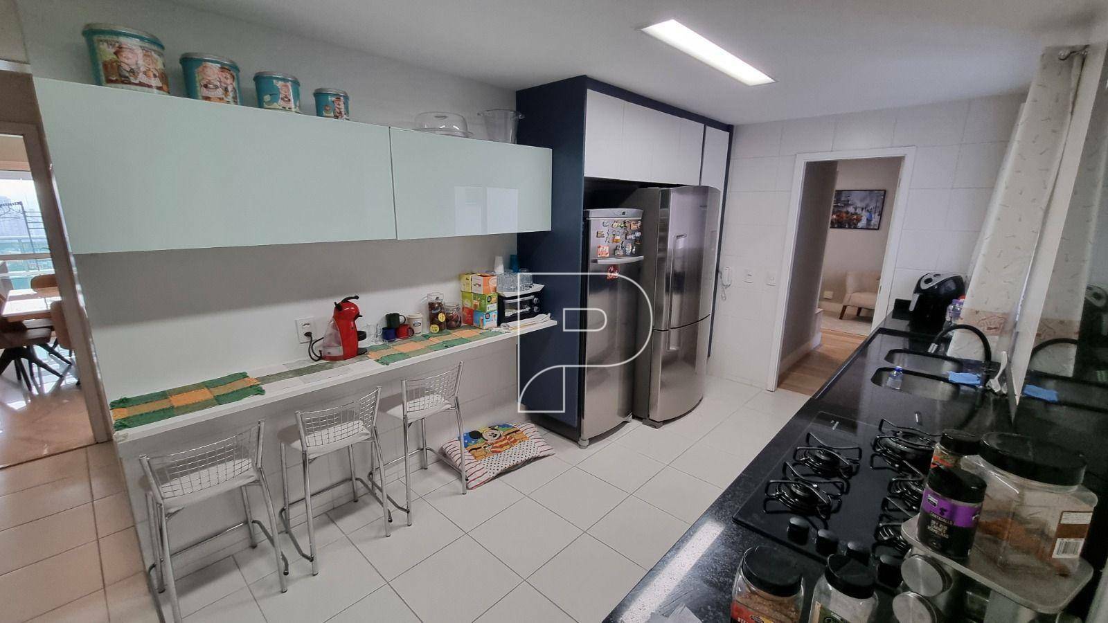 Apartamento à venda com 3 quartos, 194m² - Foto 21