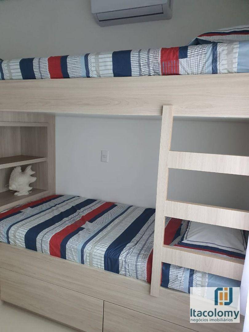 Casa à venda com 5 quartos, 300m² - Foto 12