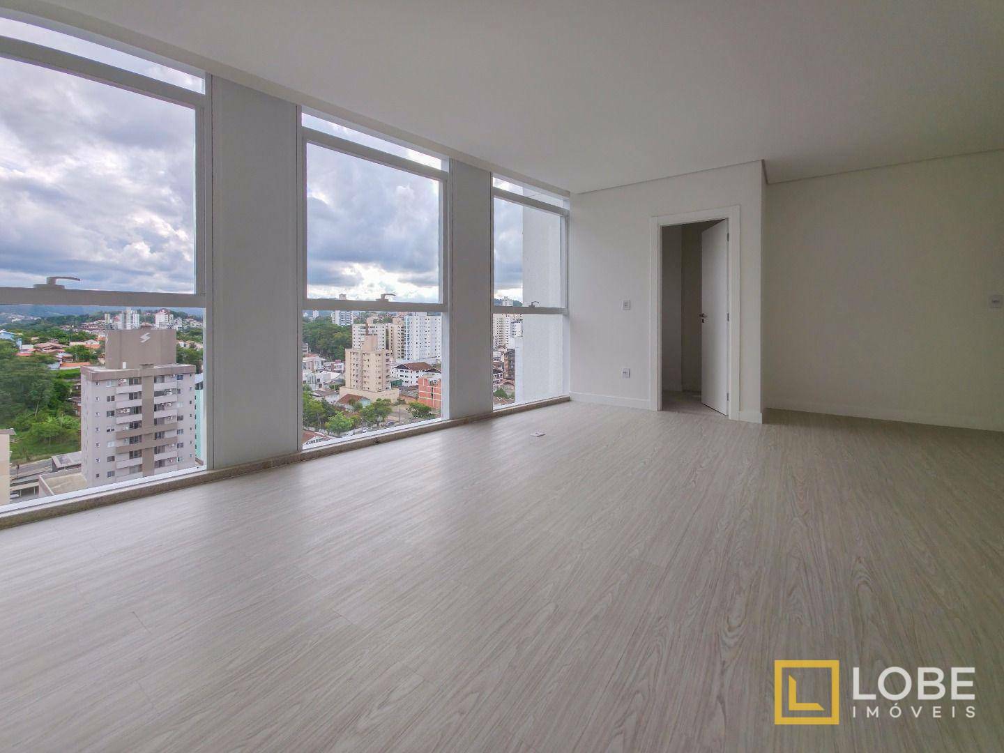 Apartamento à venda com 2 quartos, 151m² - Foto 11