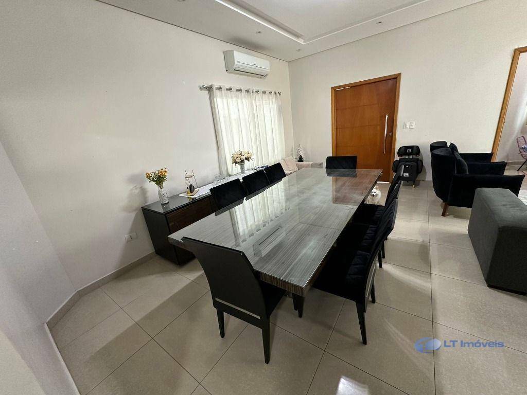 Casa de Condomínio à venda com 3 quartos, 194m² - Foto 3