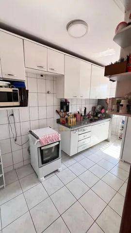 Apartamento à venda com 3 quartos, 92m² - Foto 3