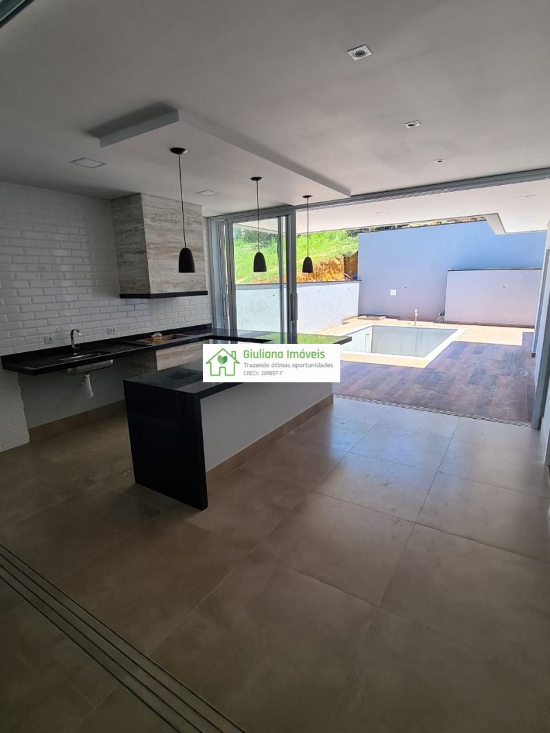 Casa à venda com 3 quartos, 330m² - Foto 4