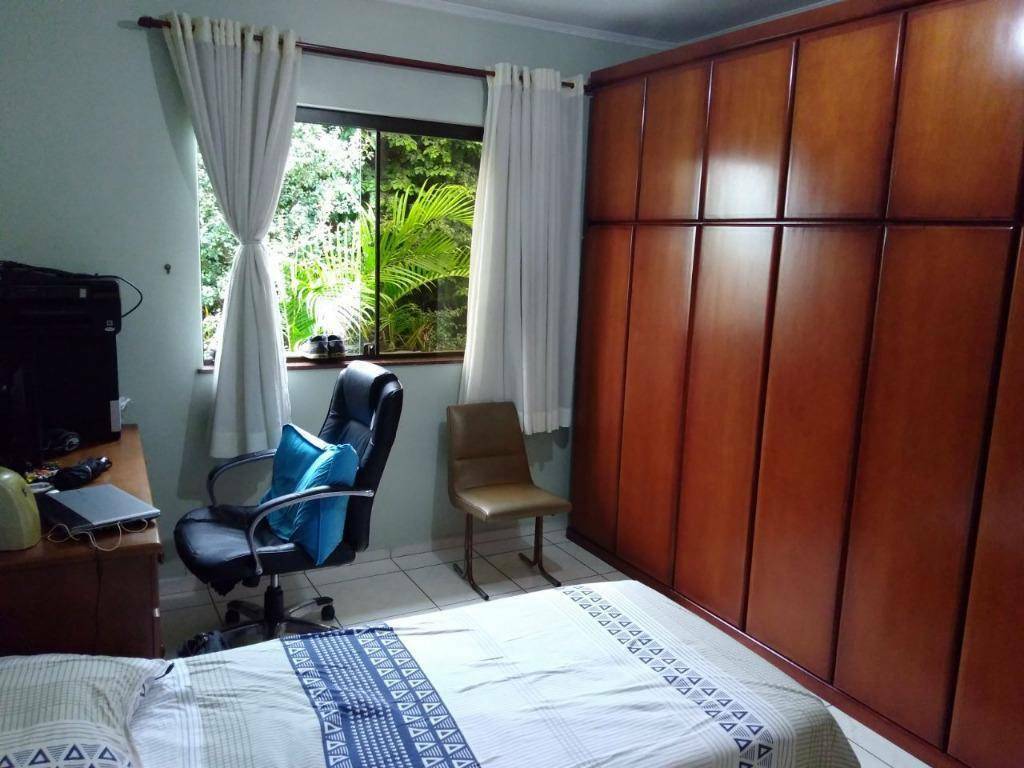 Sobrado à venda com 3 quartos, 250m² - Foto 24