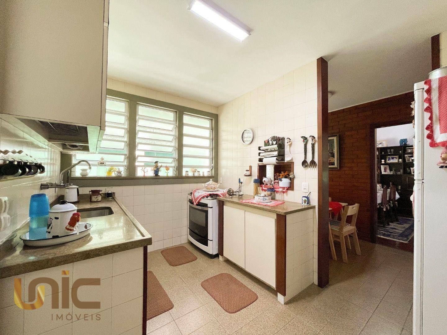 Casa à venda com 4 quartos, 250m² - Foto 19