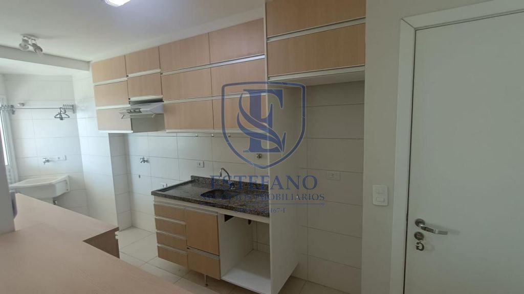 Apartamento para alugar com 3 quartos, 81m² - Foto 2