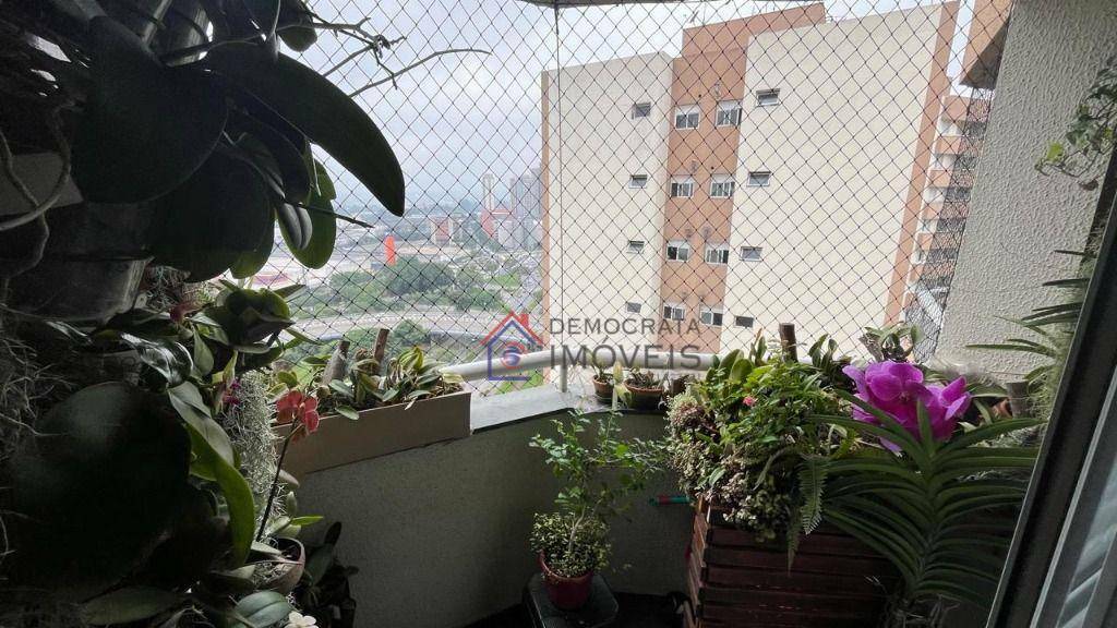 Apartamento à venda com 2 quartos, 60m² - Foto 4