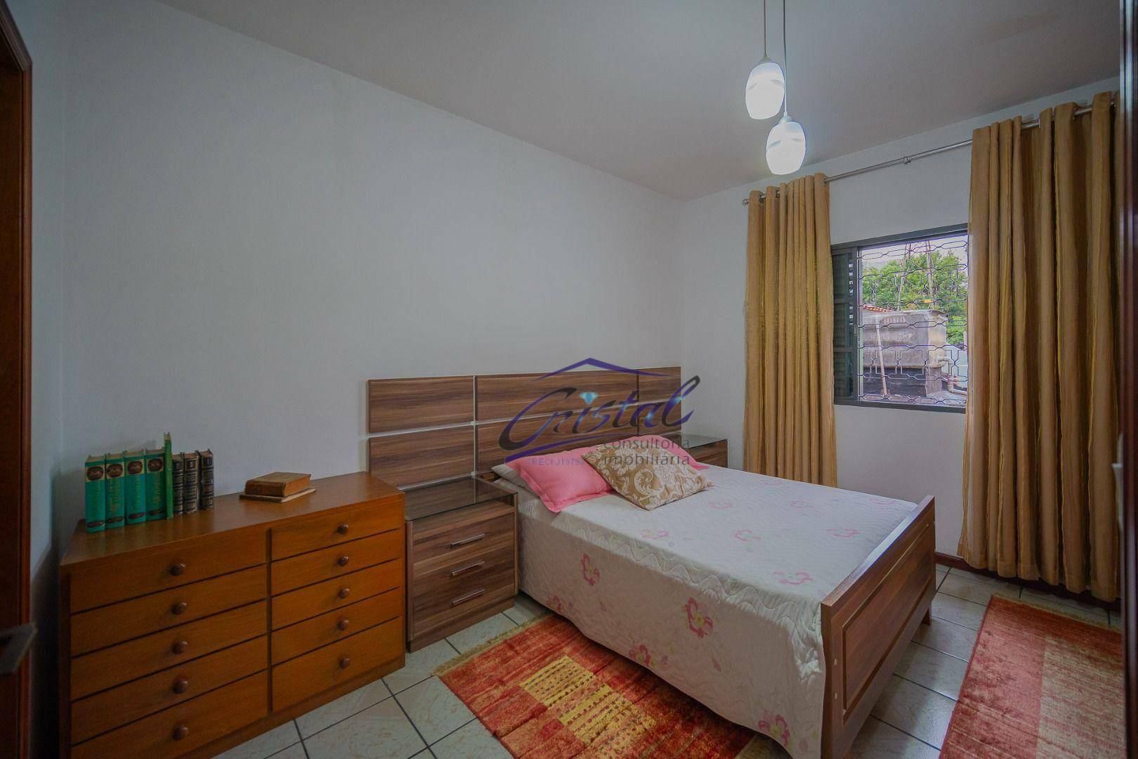 Casa à venda com 3 quartos, 331m² - Foto 6