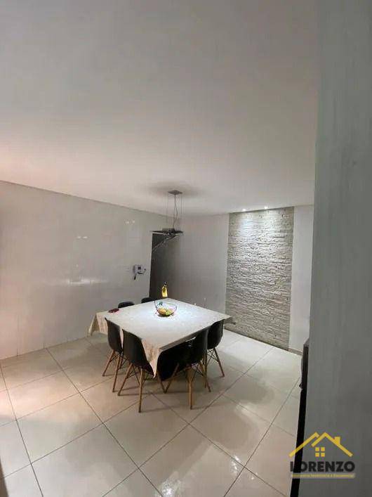 Casa à venda com 2 quartos, 140m² - Foto 4