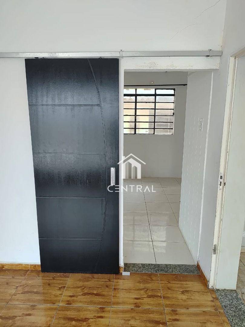 Casa à venda com 3 quartos, 100m² - Foto 3