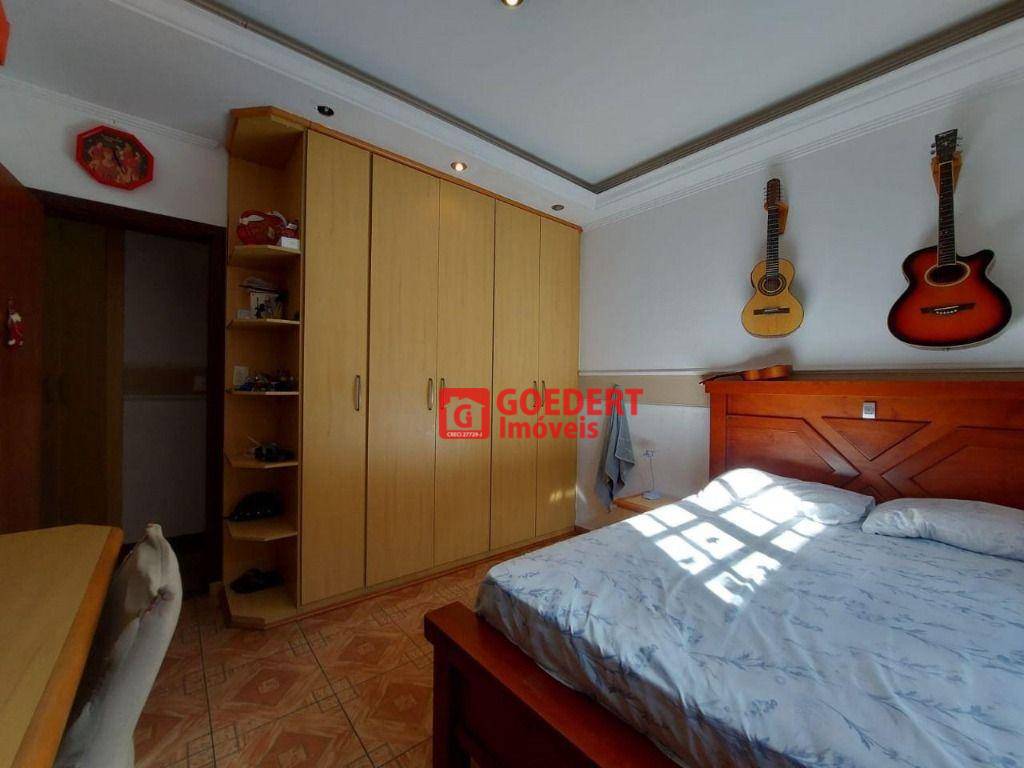 Sobrado à venda com 3 quartos, 264m² - Foto 25