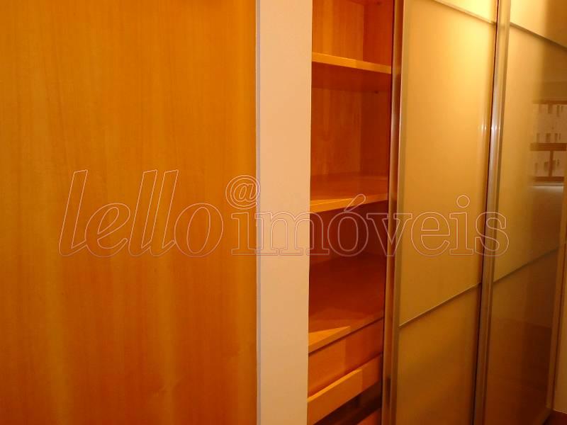 Apartamento para alugar com 3 quartos, 180m² - Foto 16