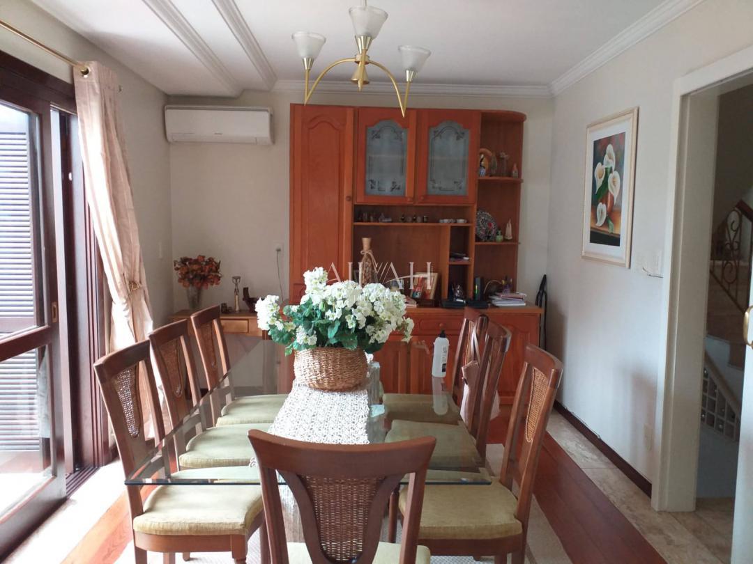 Casa à venda com 4 quartos, 260m² - Foto 19