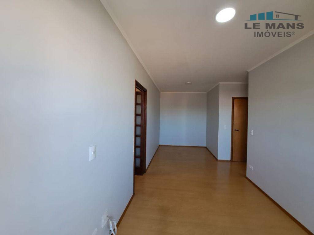 Apartamento à venda com 3 quartos, 75m² - Foto 11