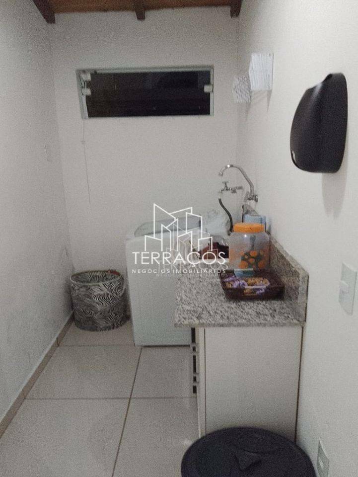 Casa à venda com 3 quartos, 220m² - Foto 15