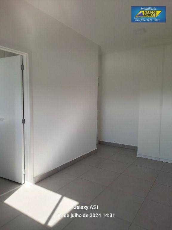 Apartamento para alugar com 3 quartos, 95m² - Foto 17