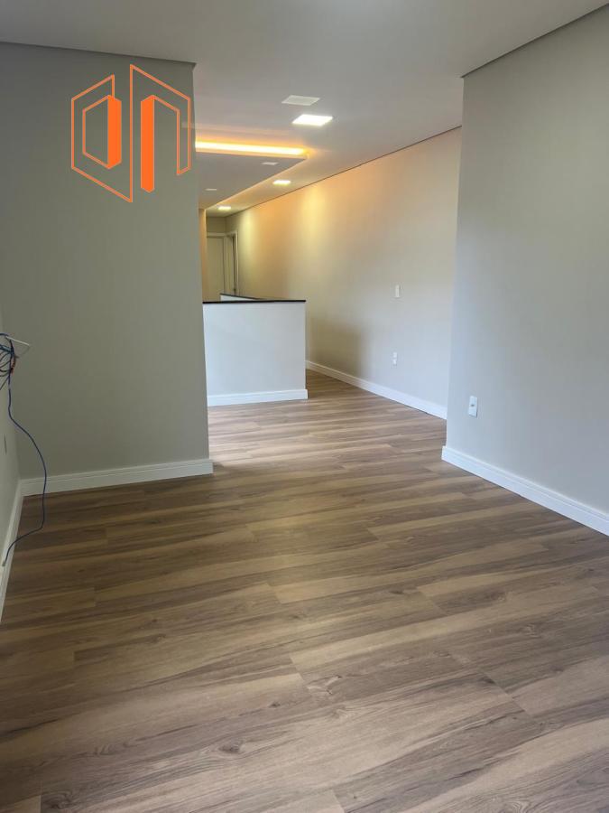 Apartamento à venda com 2 quartos, 70m² - Foto 7