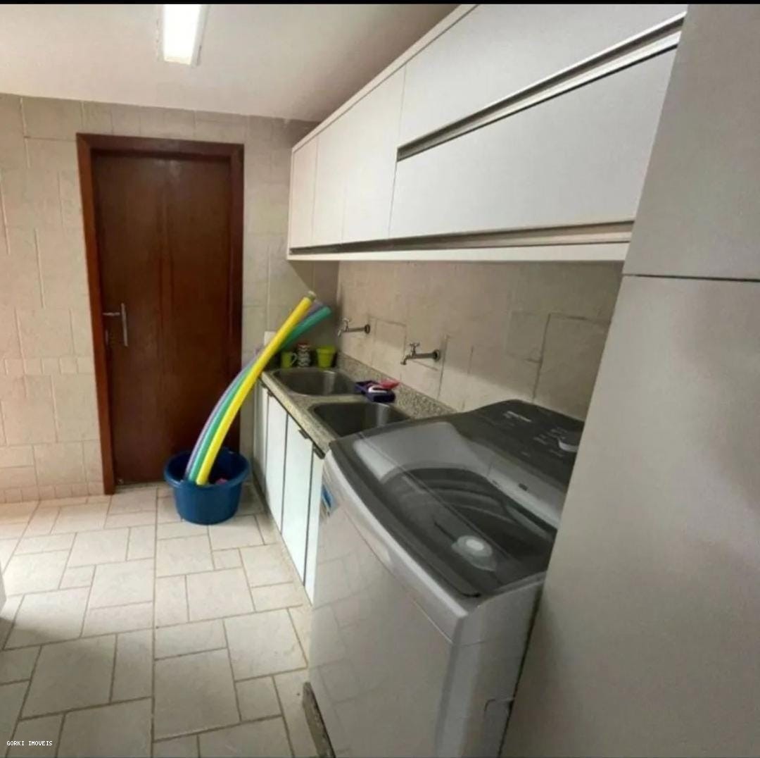 Casa à venda com 4 quartos, 485m² - Foto 1