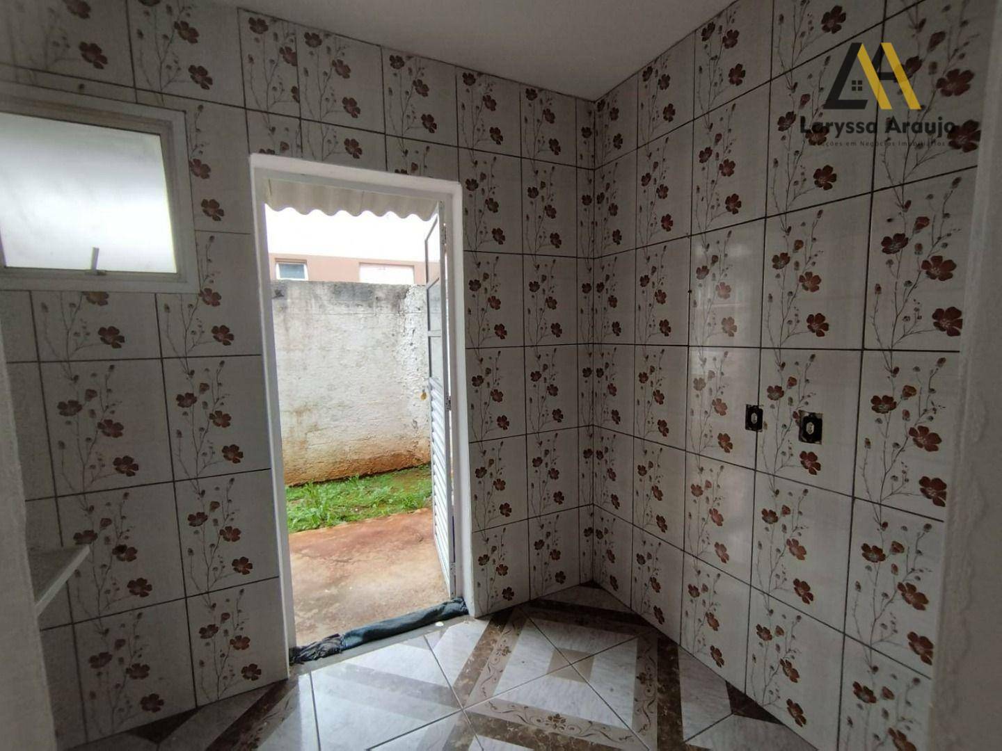 Casa à venda com 2 quartos, 50m² - Foto 11